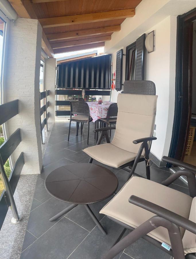 Residence4A-Appartamento Rosso Ровини Екстериор снимка