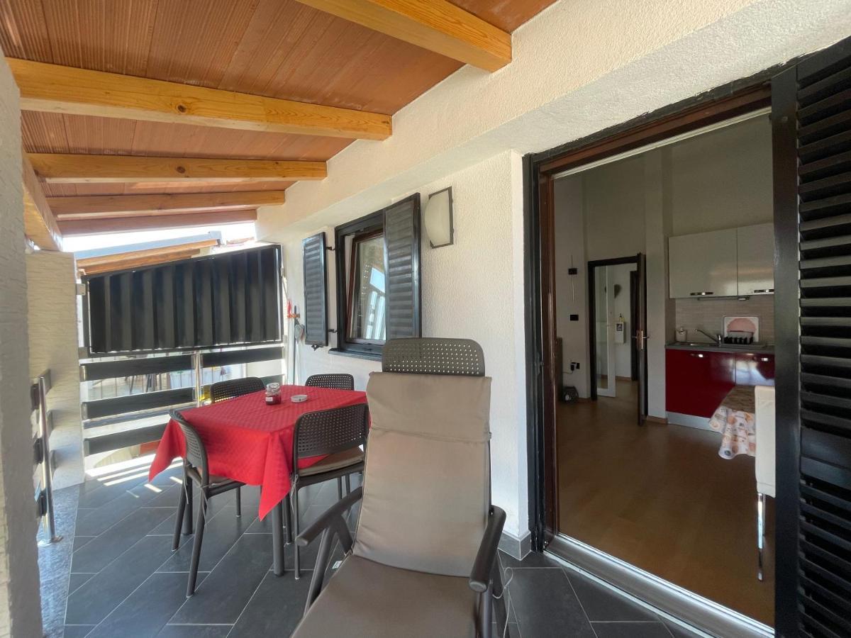 Residence4A-Appartamento Rosso Ровини Екстериор снимка
